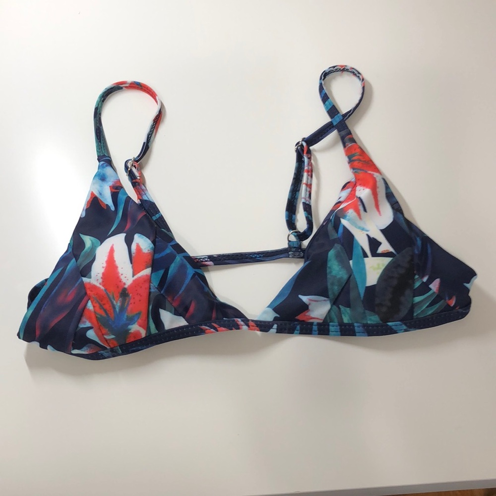 Floral printed bikini top